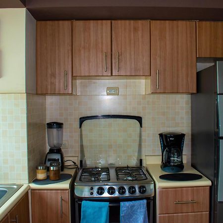 2 Rooms, 1 King Size Bed, 64" Smart Hdtv Guatemala City Екстер'єр фото