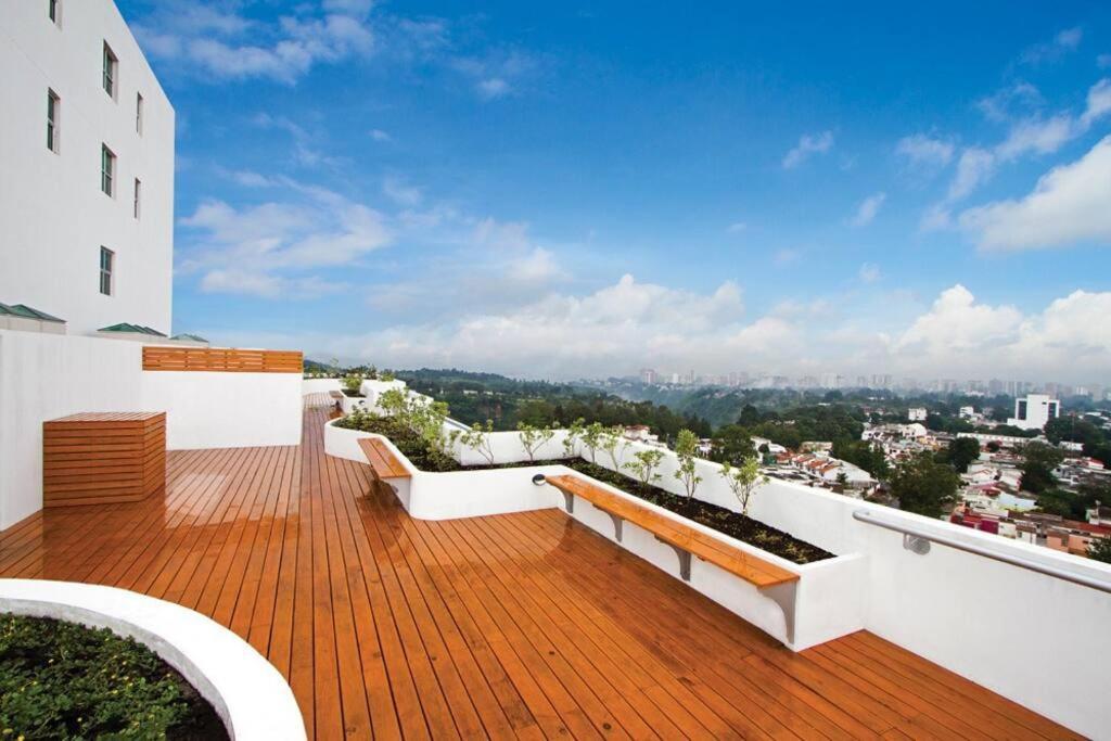 2 Rooms, 1 King Size Bed, 64" Smart Hdtv Guatemala City Екстер'єр фото