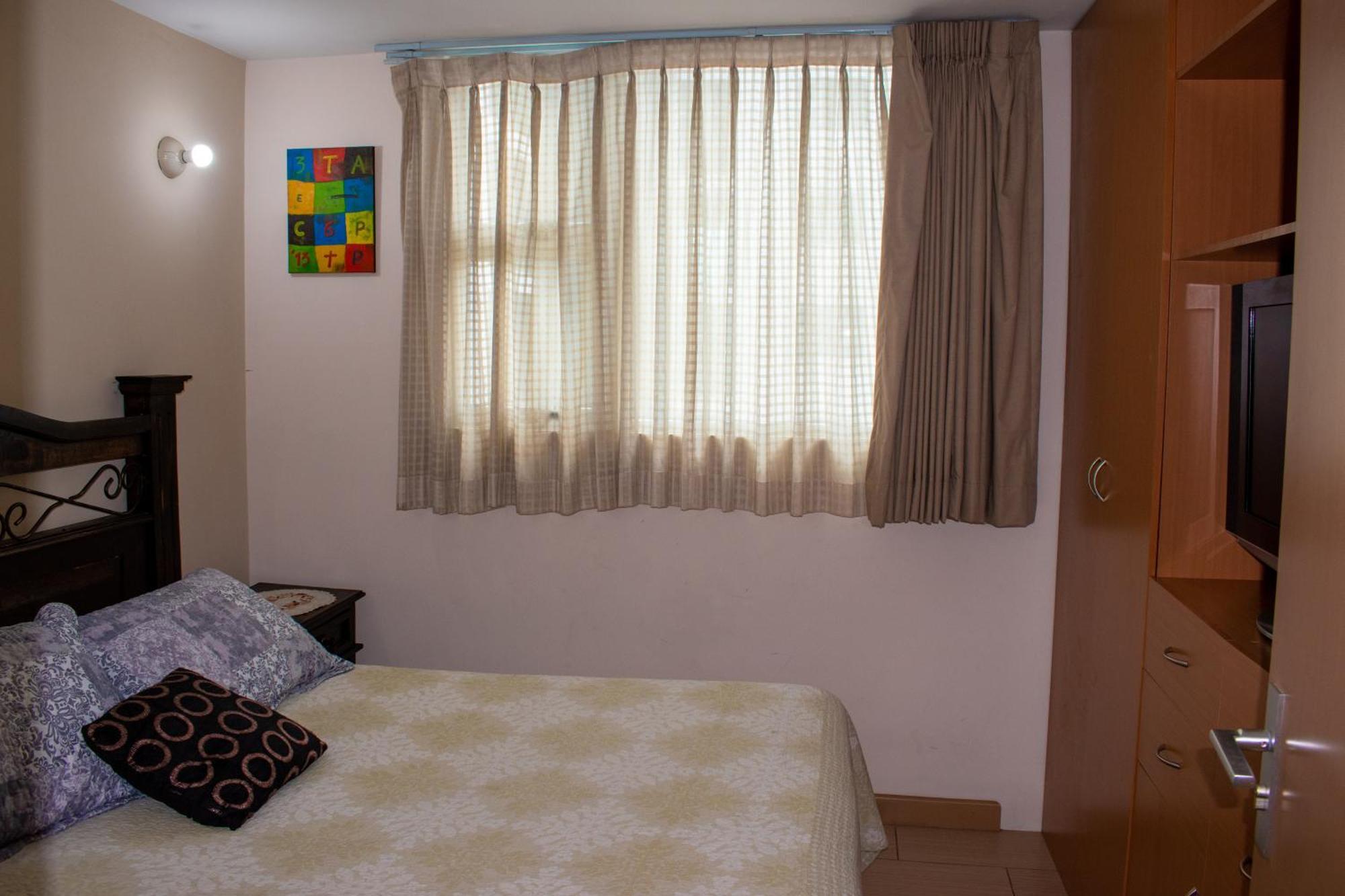 2 Rooms, 1 King Size Bed, 64" Smart Hdtv Guatemala City Екстер'єр фото